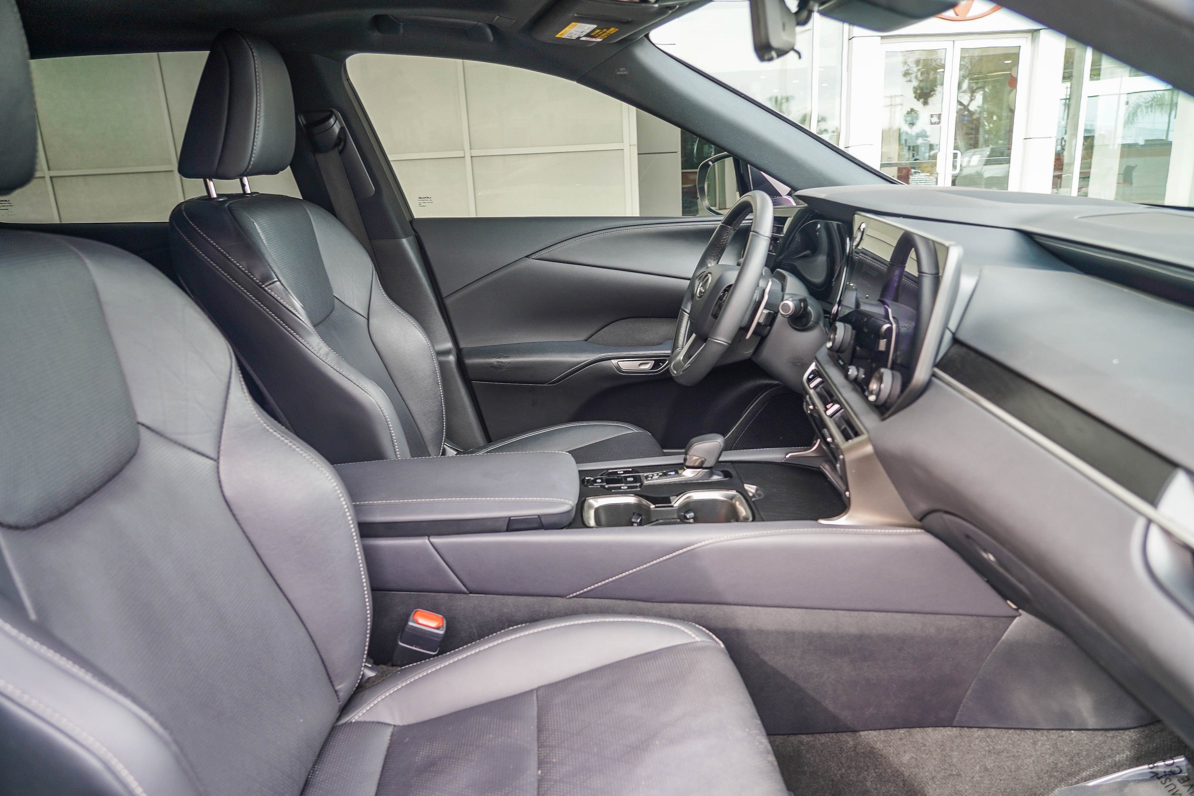 Used 2023 Lexus RX 350 Premium Plus w/ Cold Area Package image 18