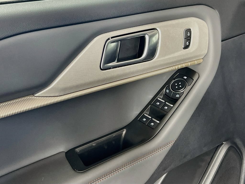 New 2026 Ford Explorer Active AWD/4WD image 12