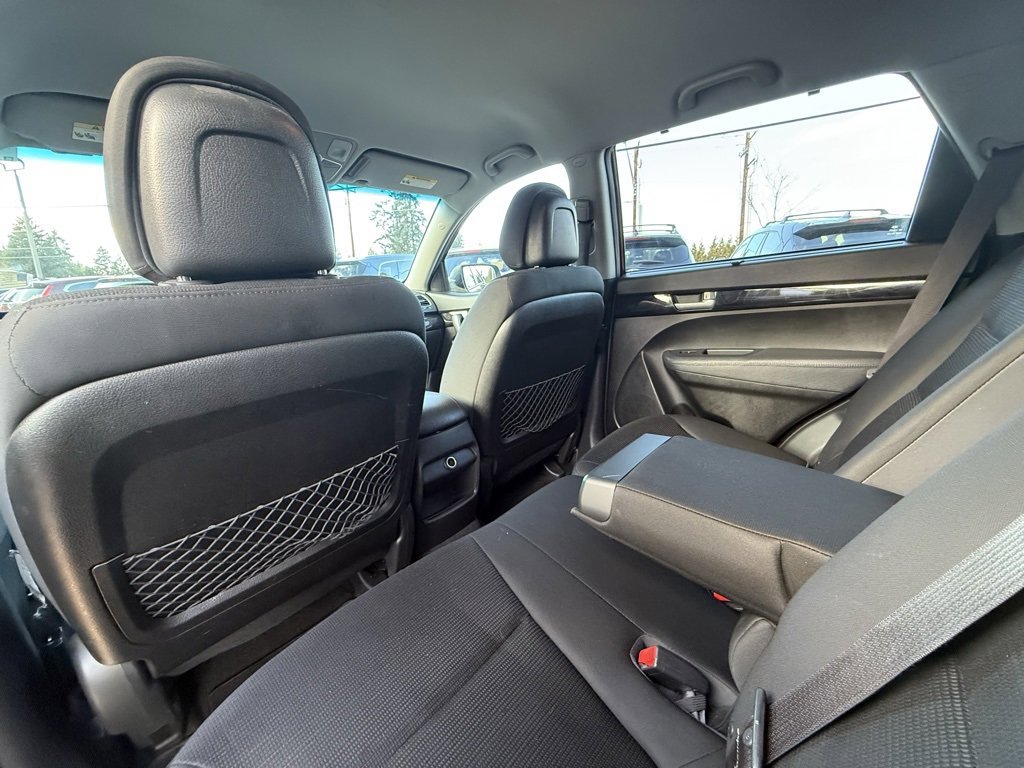 Used 2015 Kia Sorento LX image 14