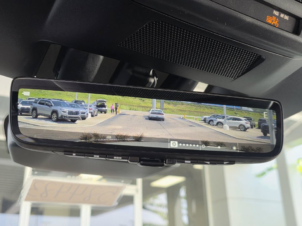 New 2026 Subaru Outback Touring AWD/4WD image 15