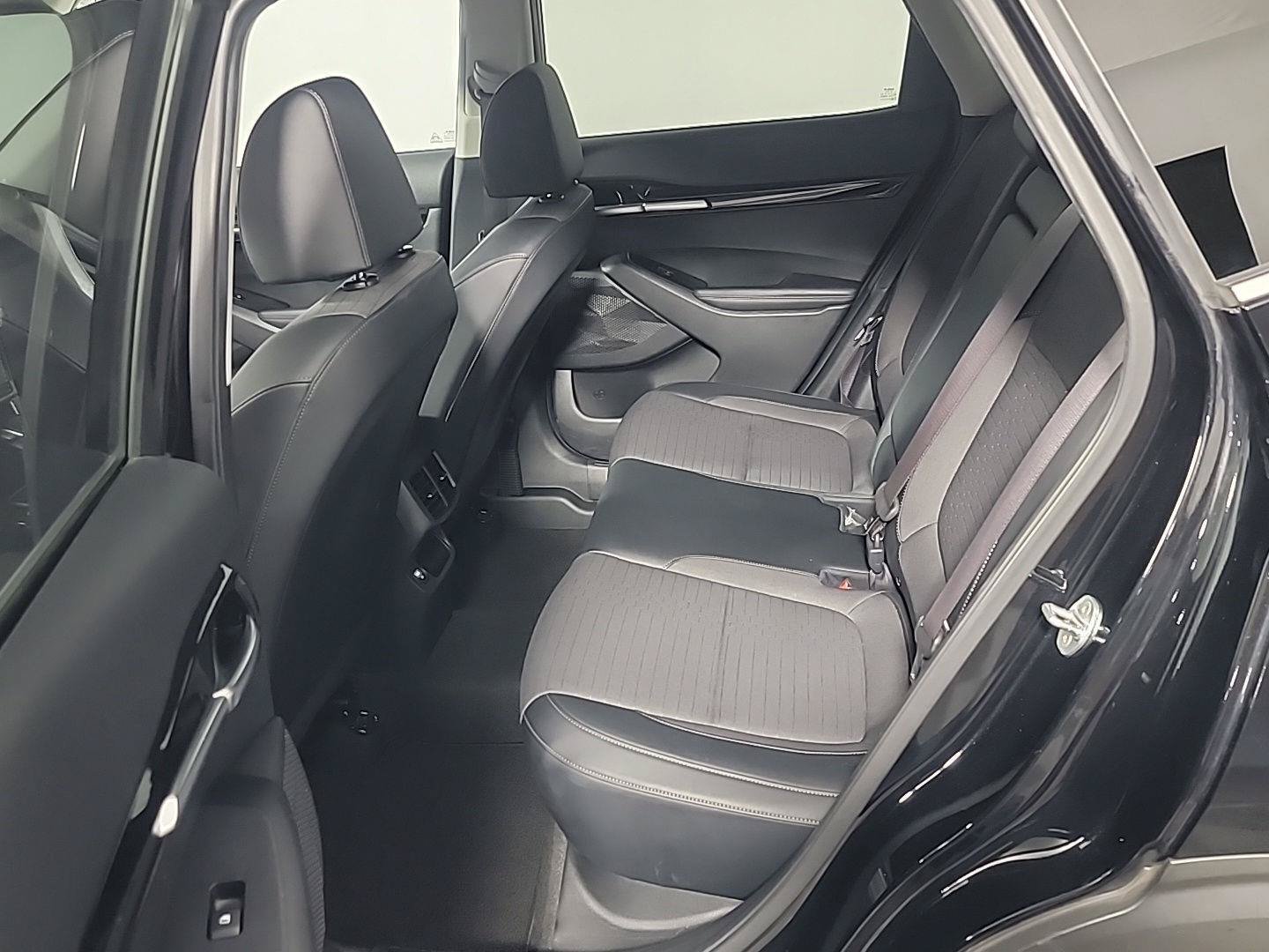 Used 2023 Kia Seltos Nightfall Edition AWD/4WD image 16