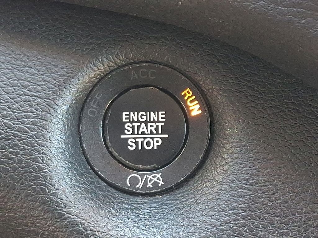 Used 2018 Jeep Cherokee Limited AWD/4WD image 22