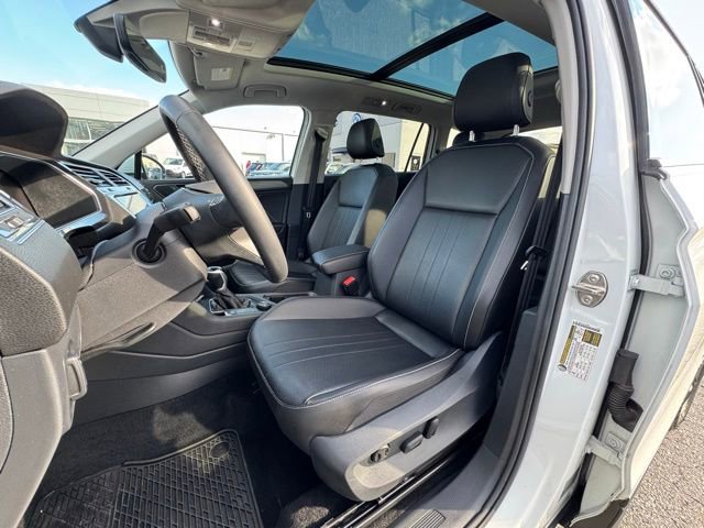 Certified 2022 Volkswagen Tiguan SE w/ Panoramic Sunroof Package image 29