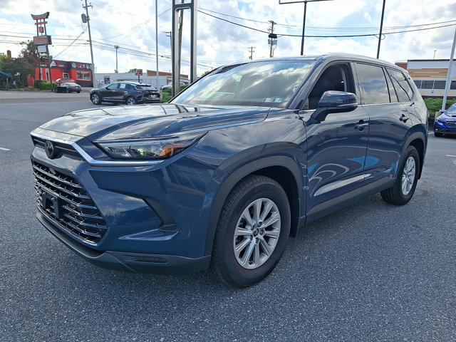 Used 2026 Toyota Grand Highlander AWD image 3