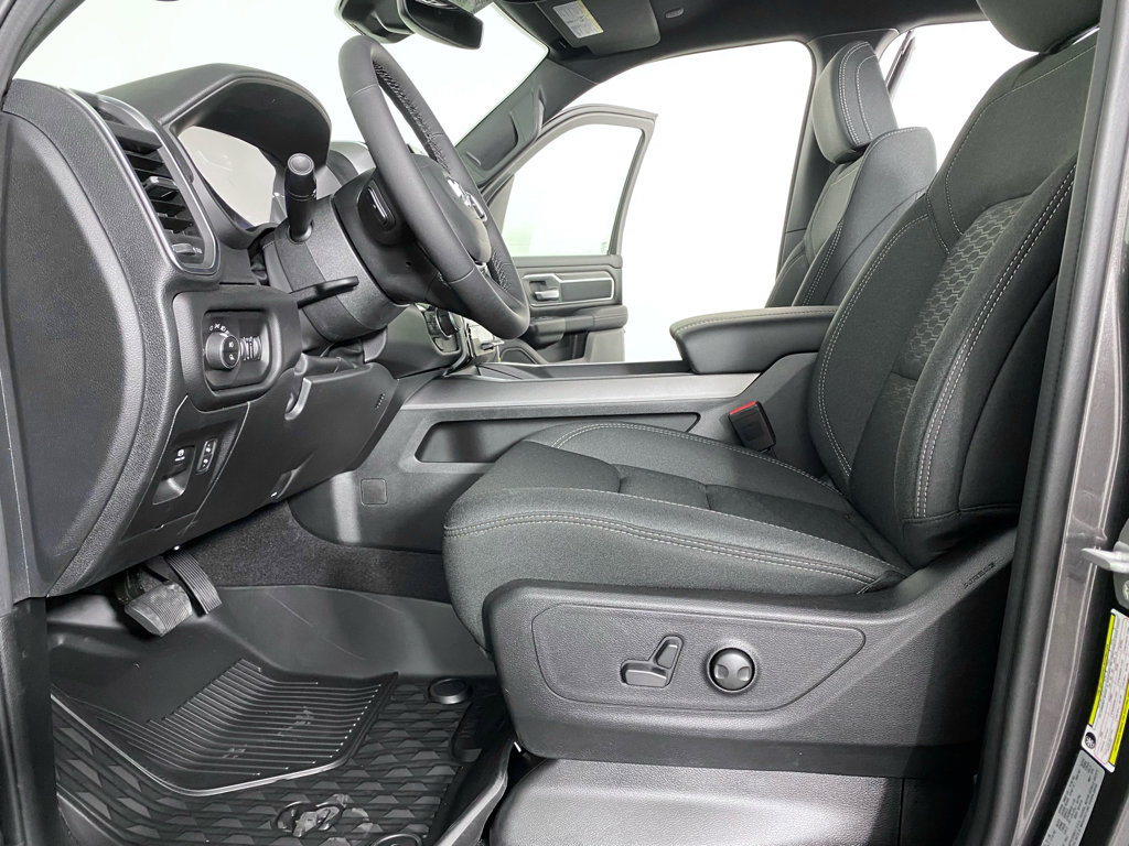 New 2026 RAM 1500 Big Horn AWD/4WD image 12