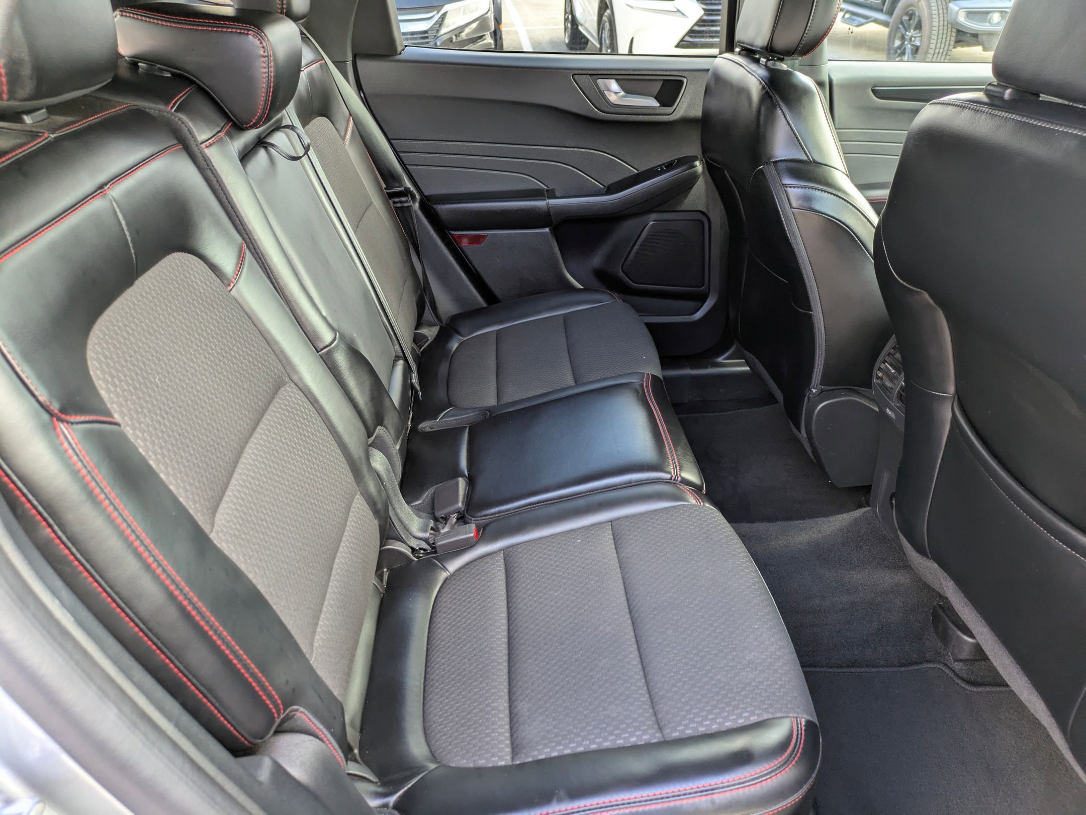 Used 2024 Ford Escape ST-Line image 26