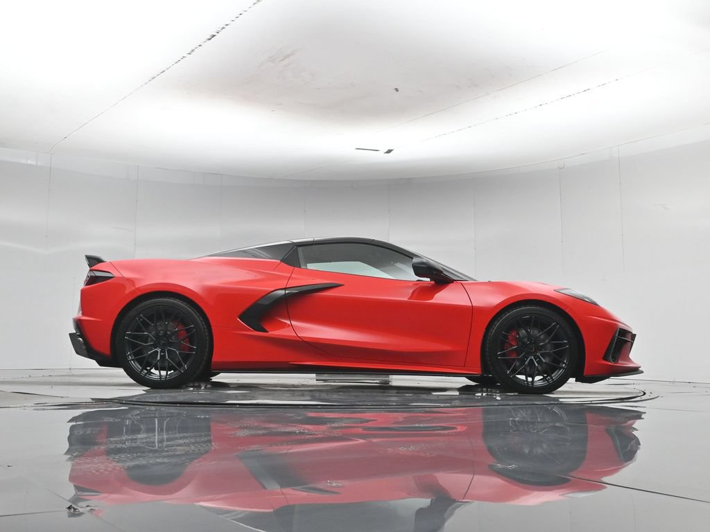 Used 2021 Chevrolet Corvette Stingray Premium Conv w/ Z51 Performance Package RWD image 8