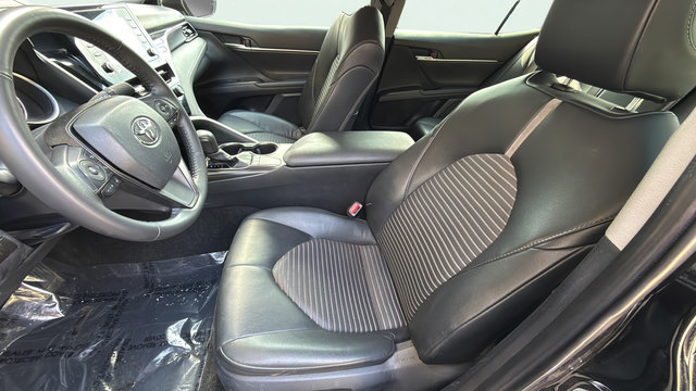 Used 2024 Toyota Camry SE FWD image 11