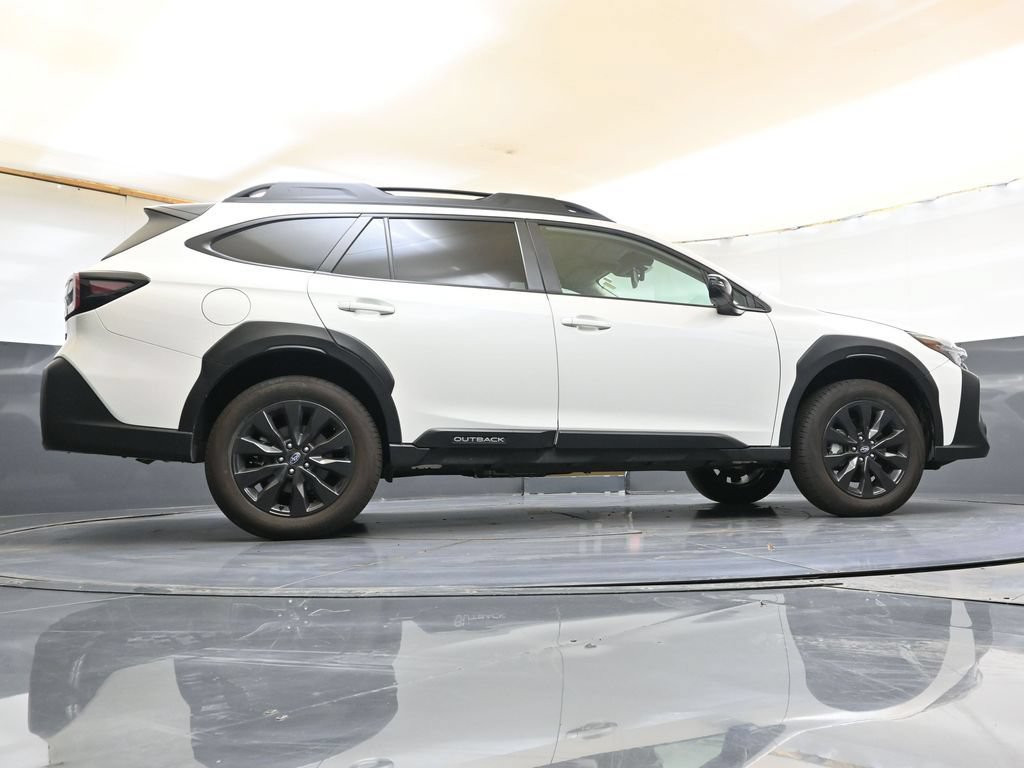 Certified 2025 Subaru Outback Onyx Edition AWD/4WD image 34