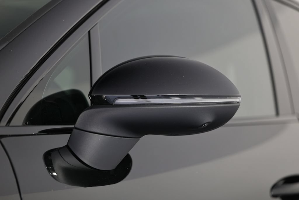New 2026 Porsche Cayenne Coupe AWD/4WD image 12