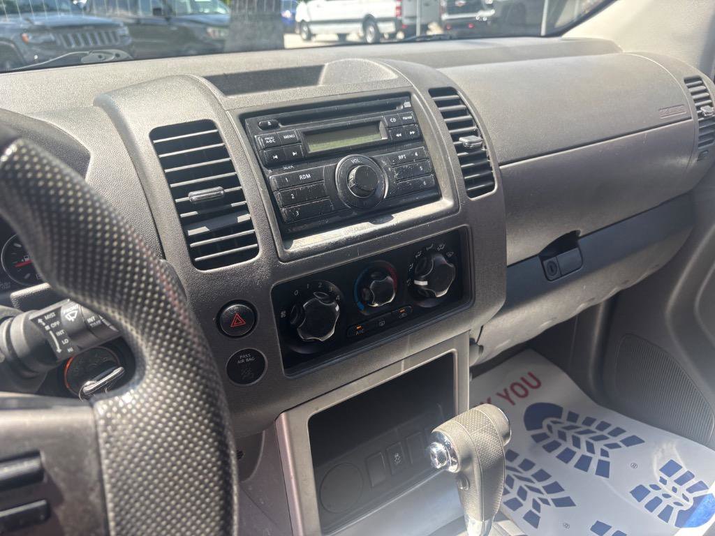 Used 2012 Nissan Pathfinder S image 14