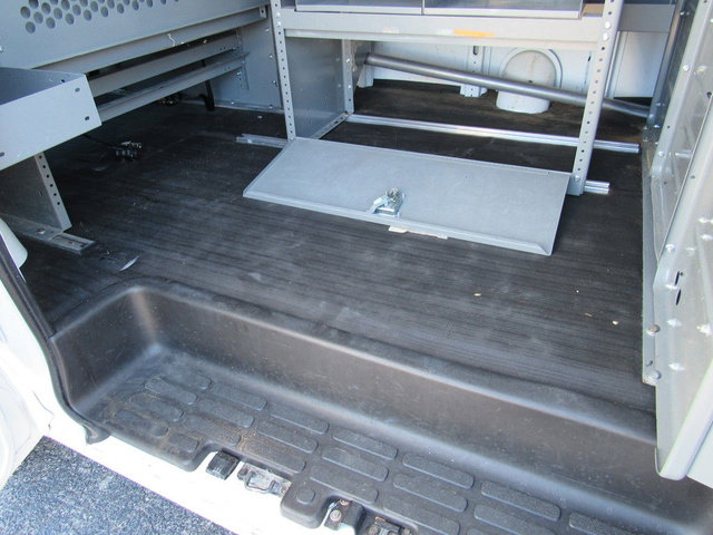 Used 2017 Chevrolet Express 2500 RWD image 17