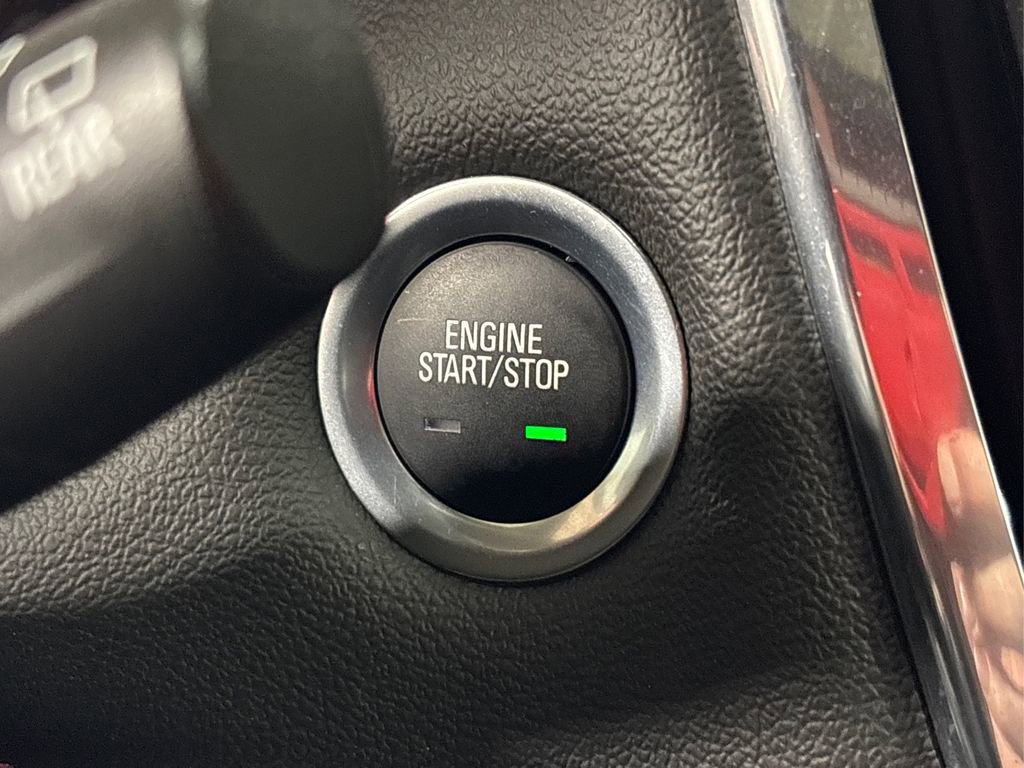 Used 2023 Chevrolet Traverse RS image 31