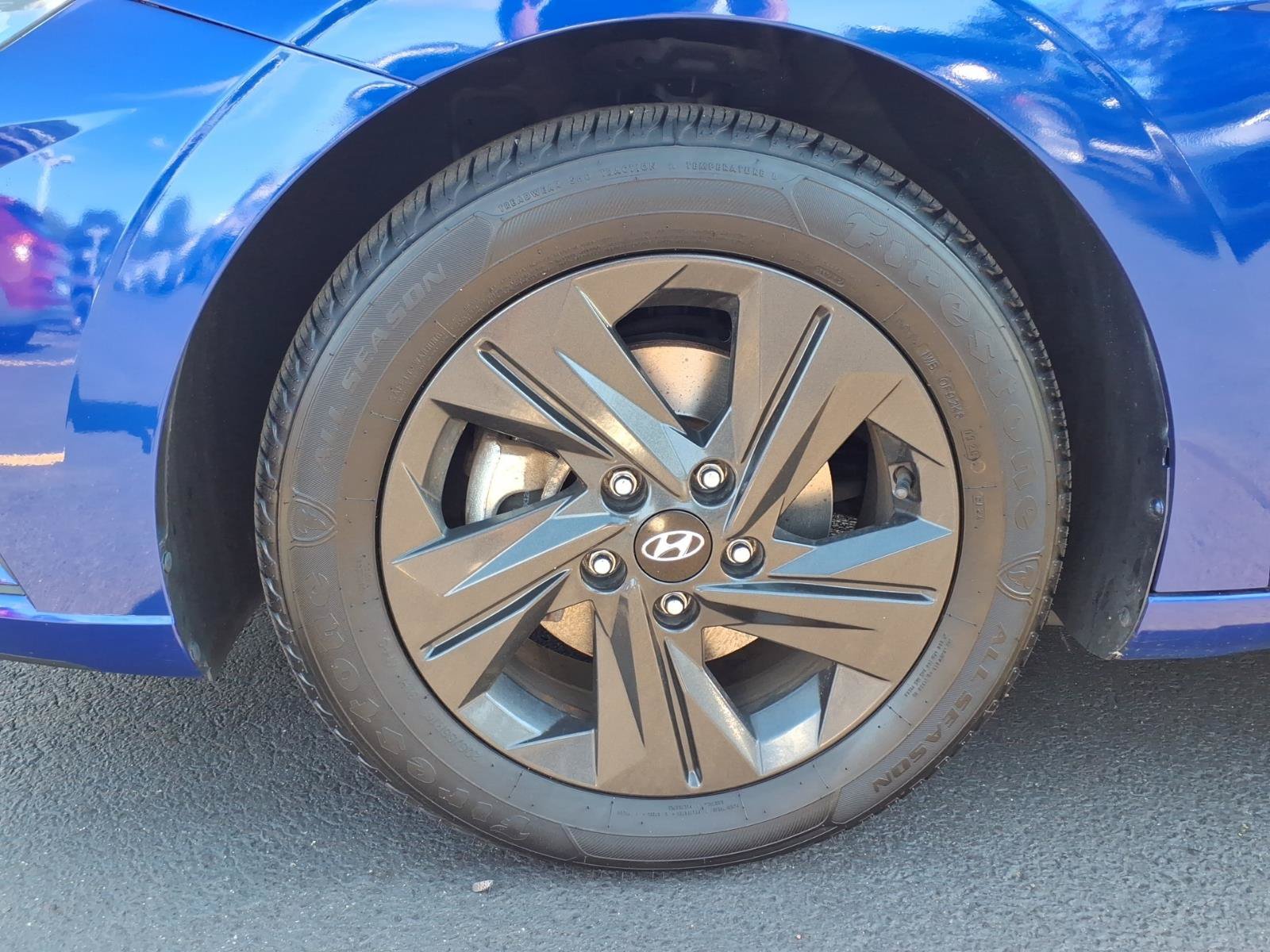 Certified 2023 Hyundai Elantra SEL FWD image 15