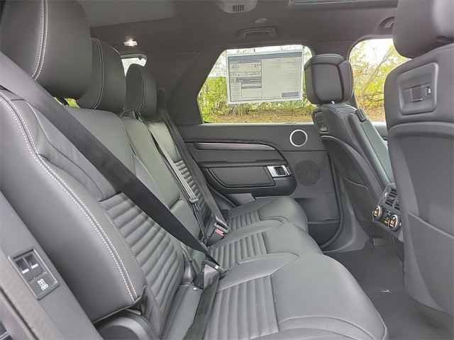 New 2025 Land Rover Discovery Metropolitan Edition AWD/4WD image 22