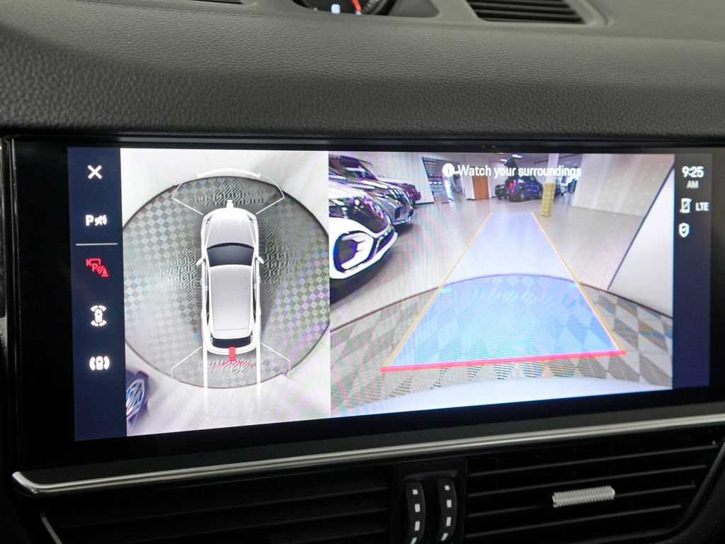 Certified 2023 Porsche Cayenne AWD/4WD image 31