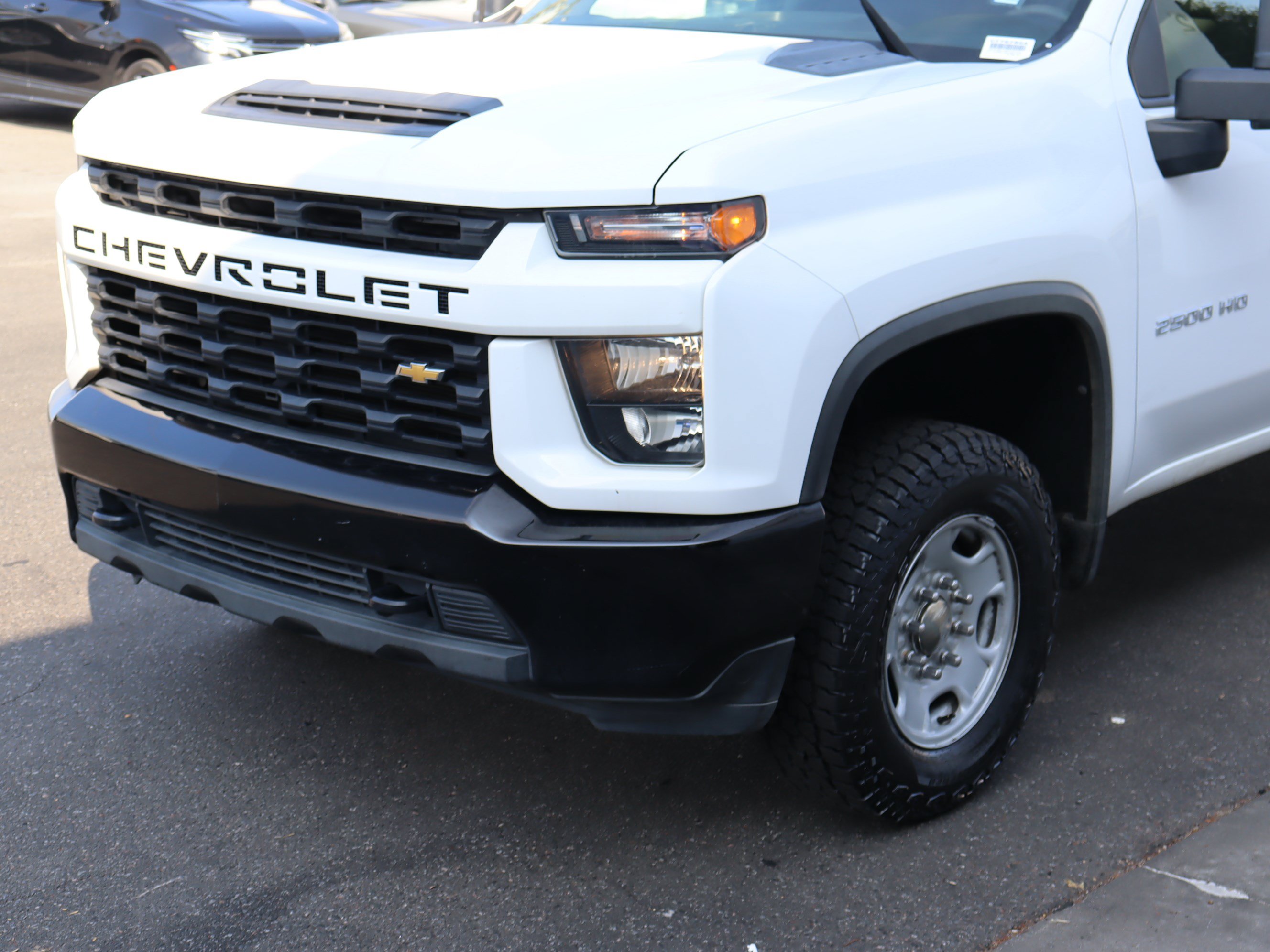 Used 2022 Chevrolet Silverado 2500 Custom w/ Custom Value Package AWD/4WD image 7