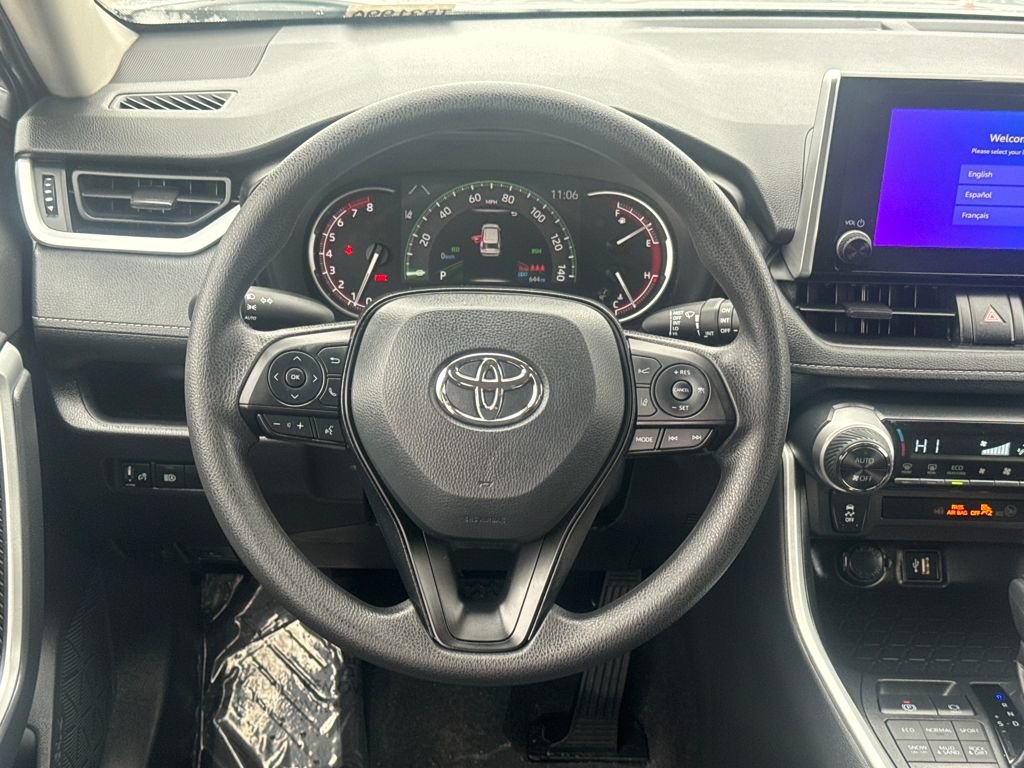 Used 2025 Toyota RAV4 XLE image 13