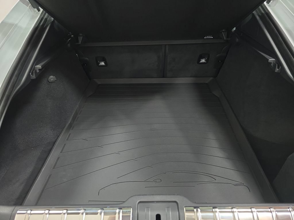 Certified 2025 Porsche Panamera RWD image 24