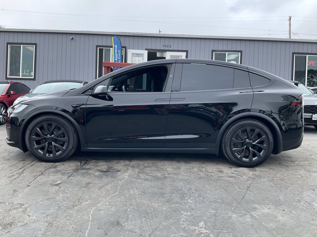 Used 2023 Tesla Model X AWD/4WD image 5