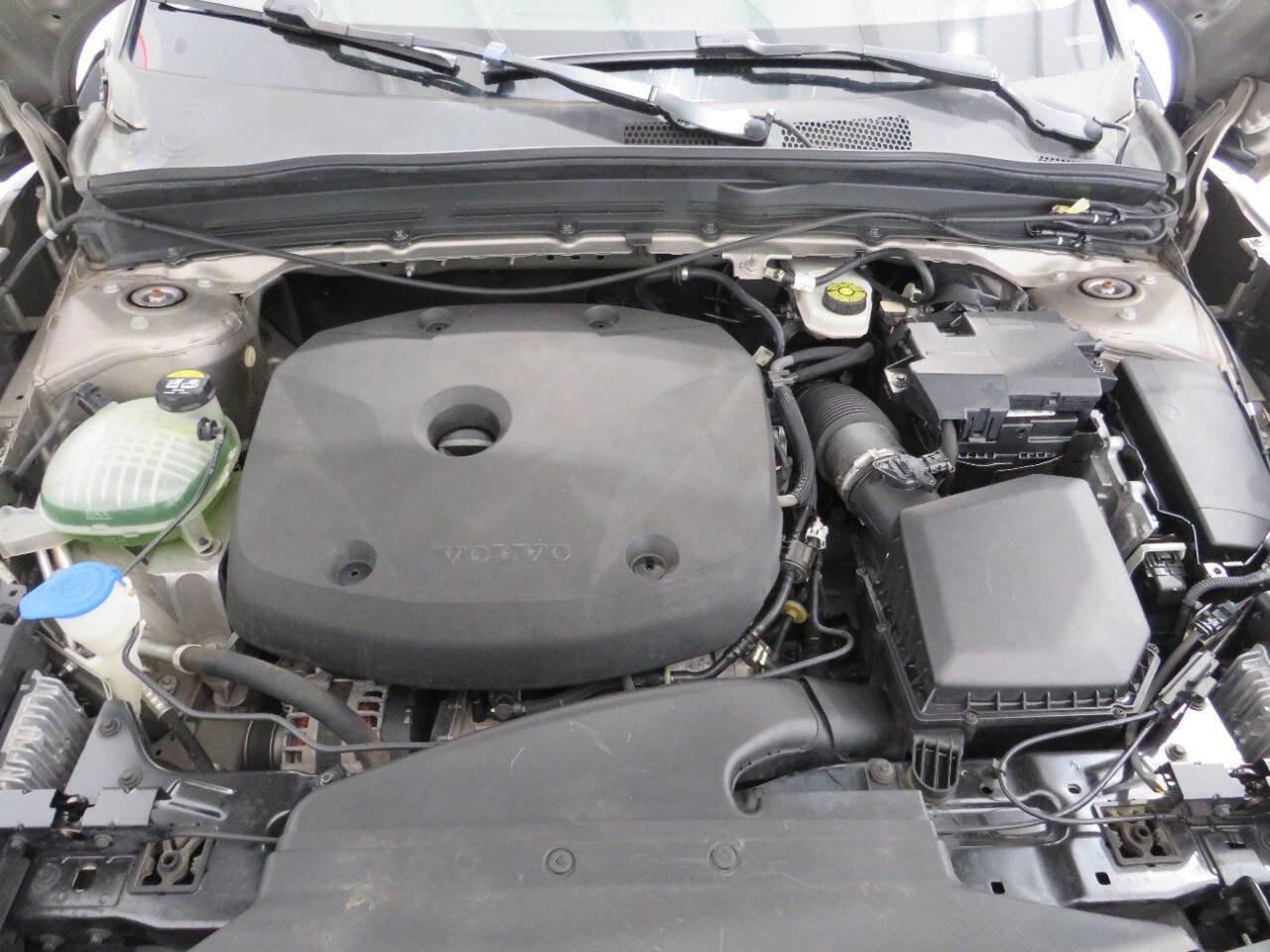 Used 2021 Volvo XC40 T4 Inscription image 28