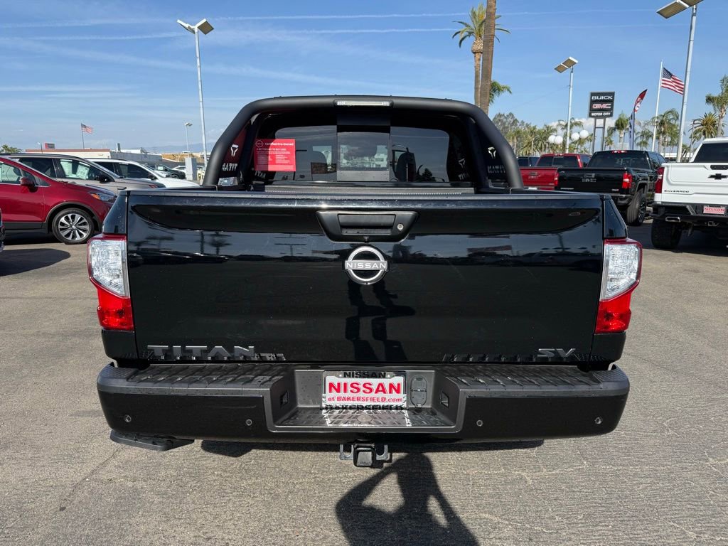 Used 2024 Nissan Titan SV w/ SV Bronze Edition Package RWD image 5