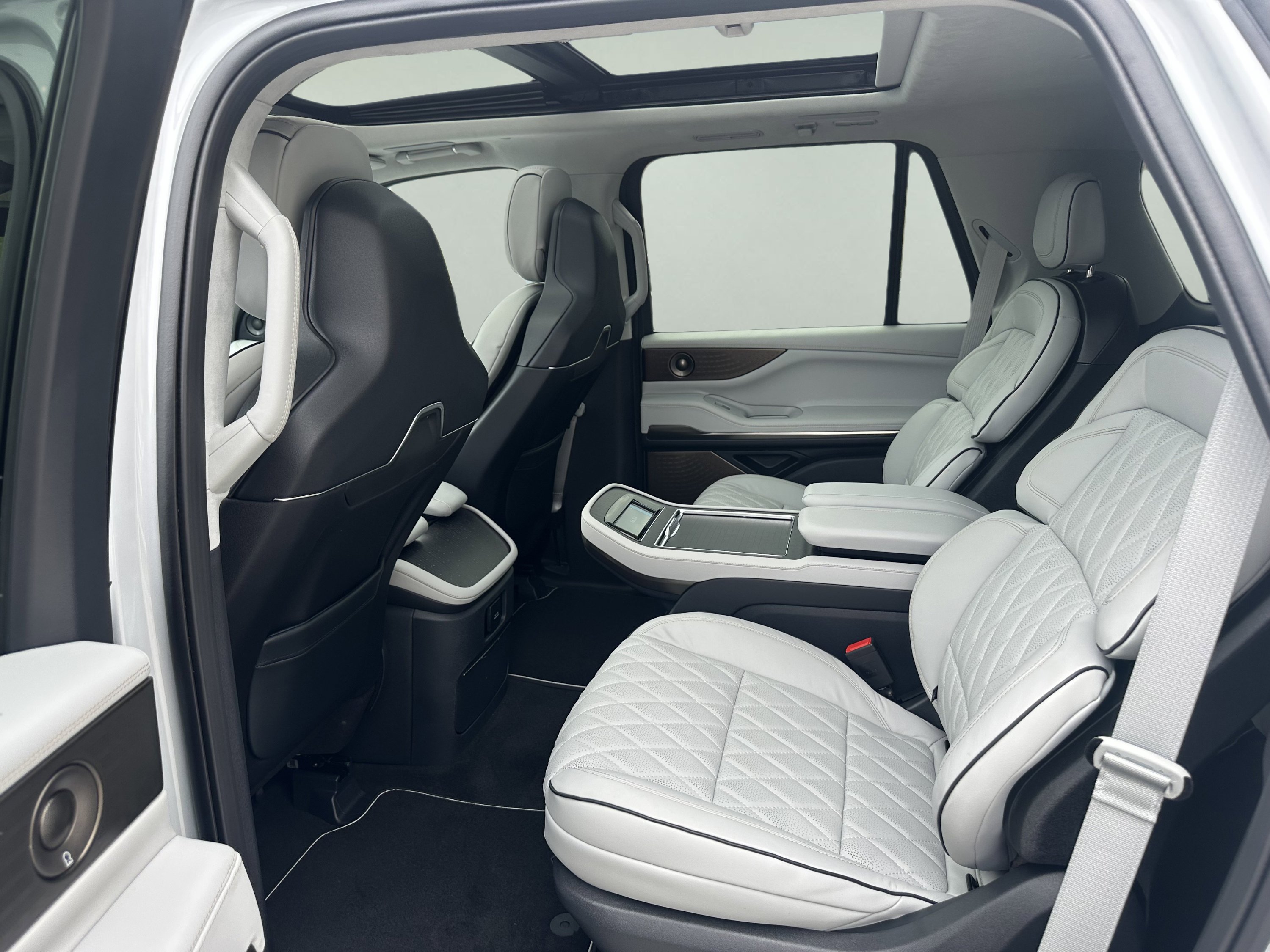 New 2026 Lincoln Navigator Black Label AWD/4WD image 11