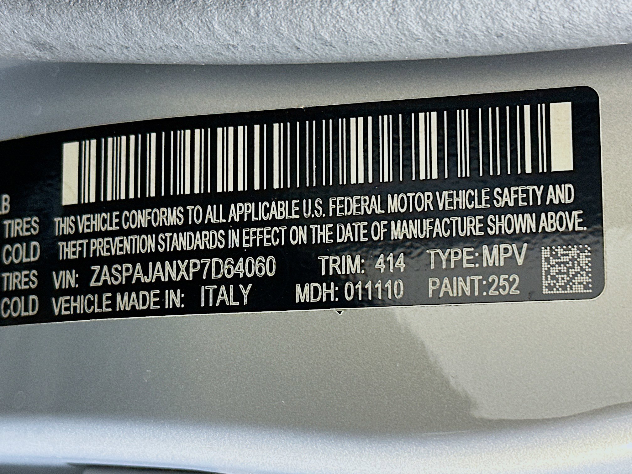 Used 2023 Alfa Romeo Stelvio Sprint RWD image 12