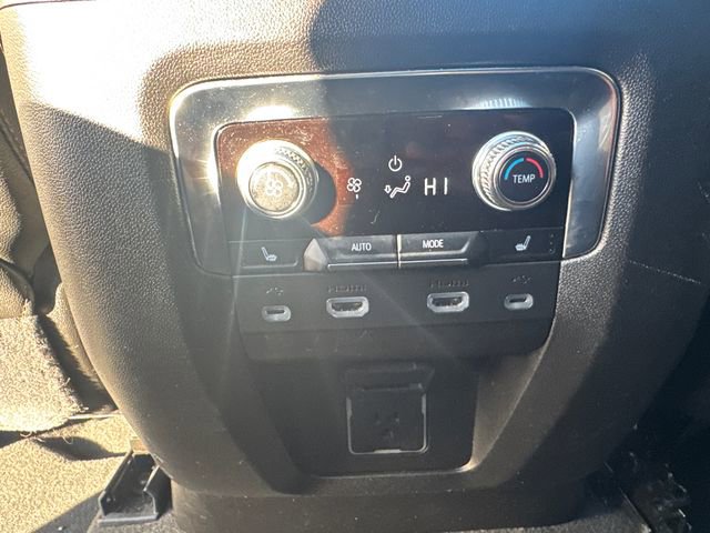 Used 2021 GMC Yukon XL AT4 image 21