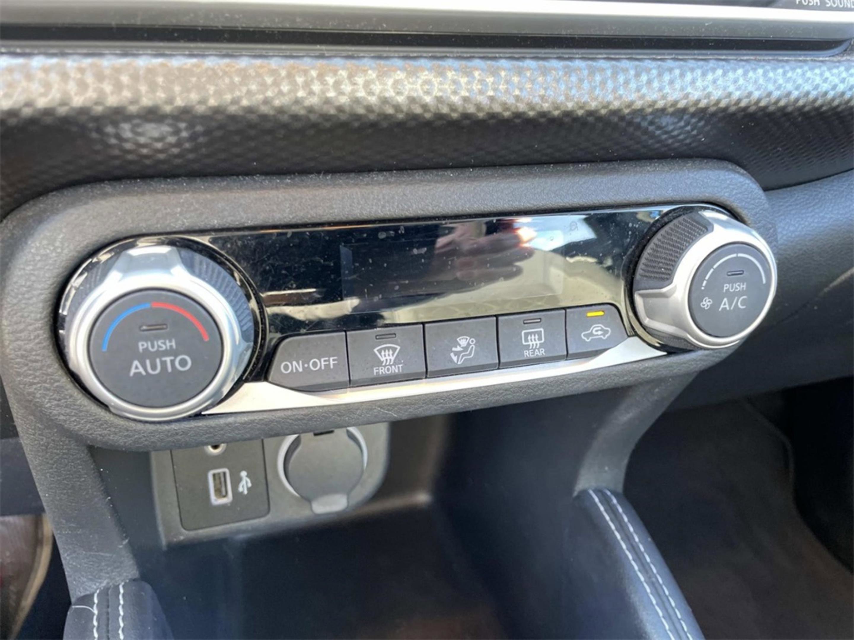 Used 2020 Nissan Kicks SV image 27