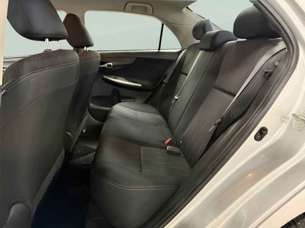 Used 2013 Toyota Corolla L image 14