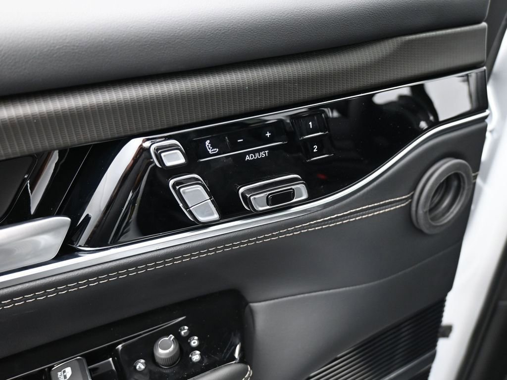 Used 2024 Jeep Grand Wagoneer Series II w/ Quick Order Packagew 28T image 14