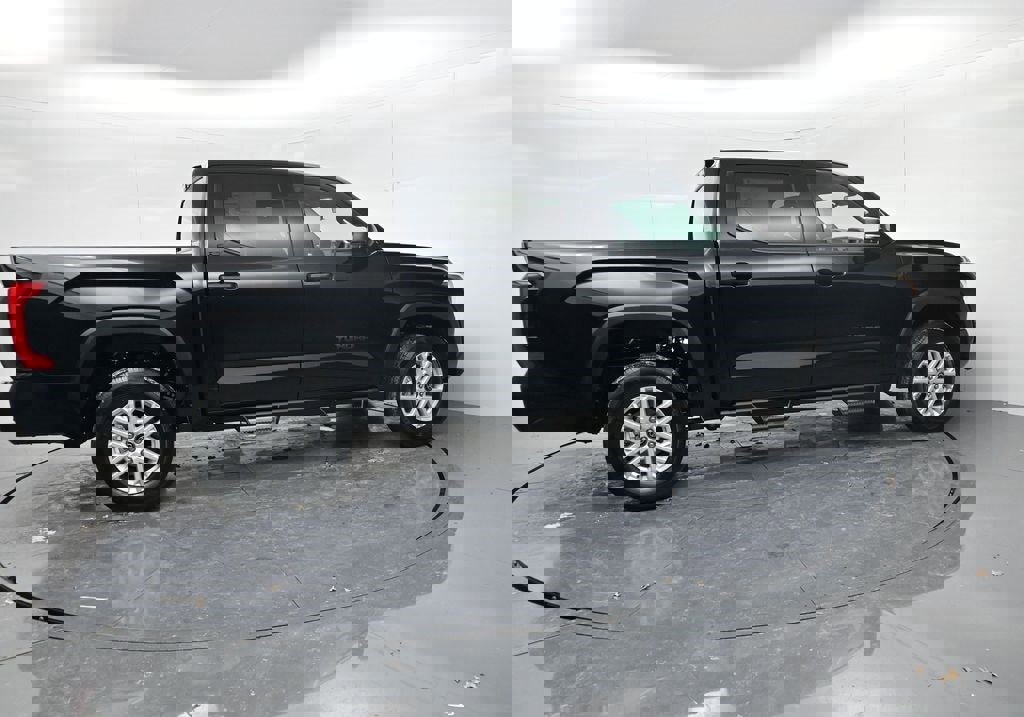 New 2026 Toyota Tundra SR5 w/ SR5 Convenience Package image 8