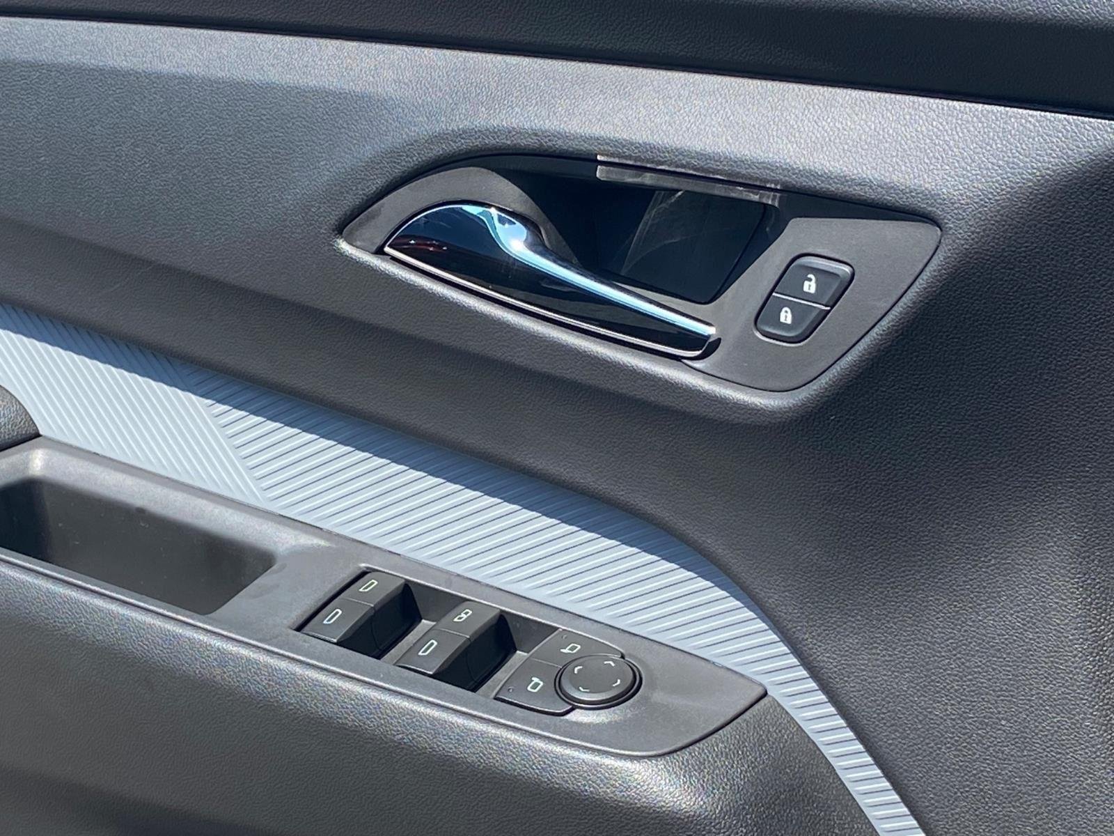 New 2027 Chevrolet Bolt RS w/ Technology Package FWD image 20