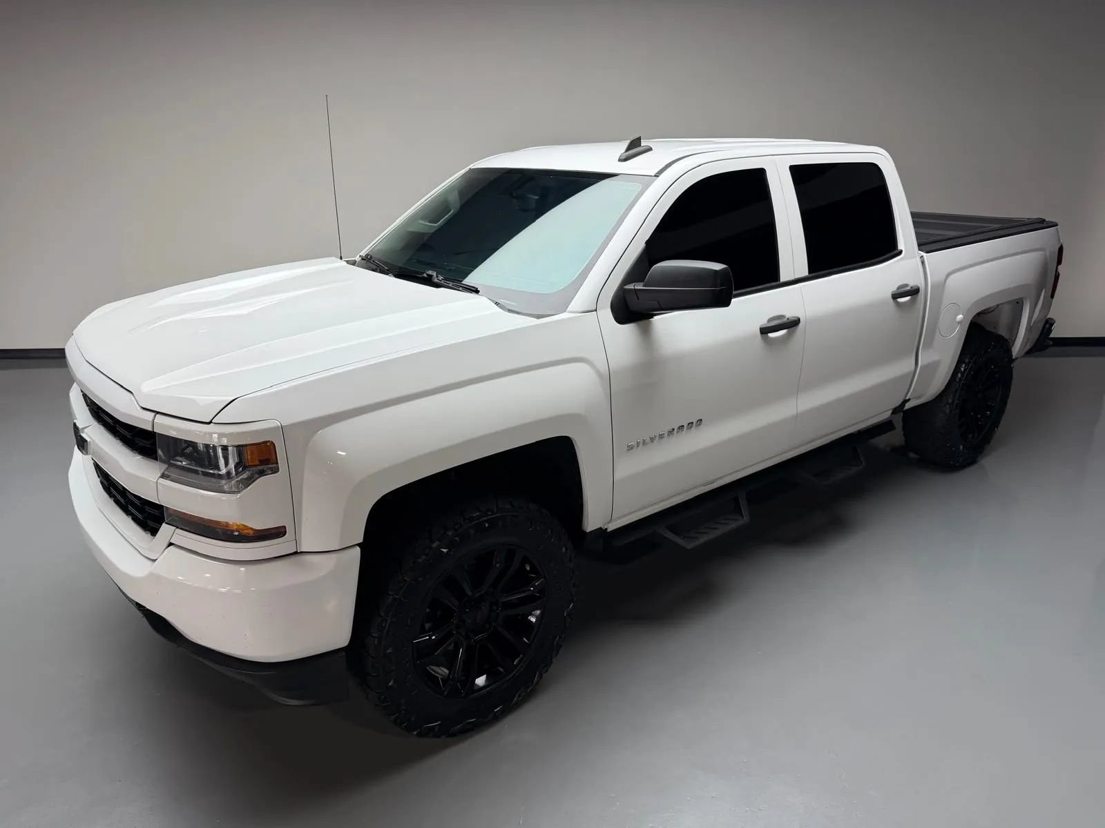 Used 2018 Chevrolet Silverado 1500 Custom w/ Custom Value Package RWD image 36