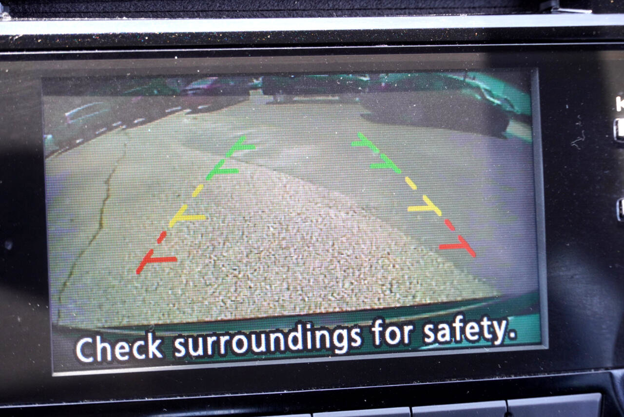 Used 2015 Nissan Rogue SV image 20