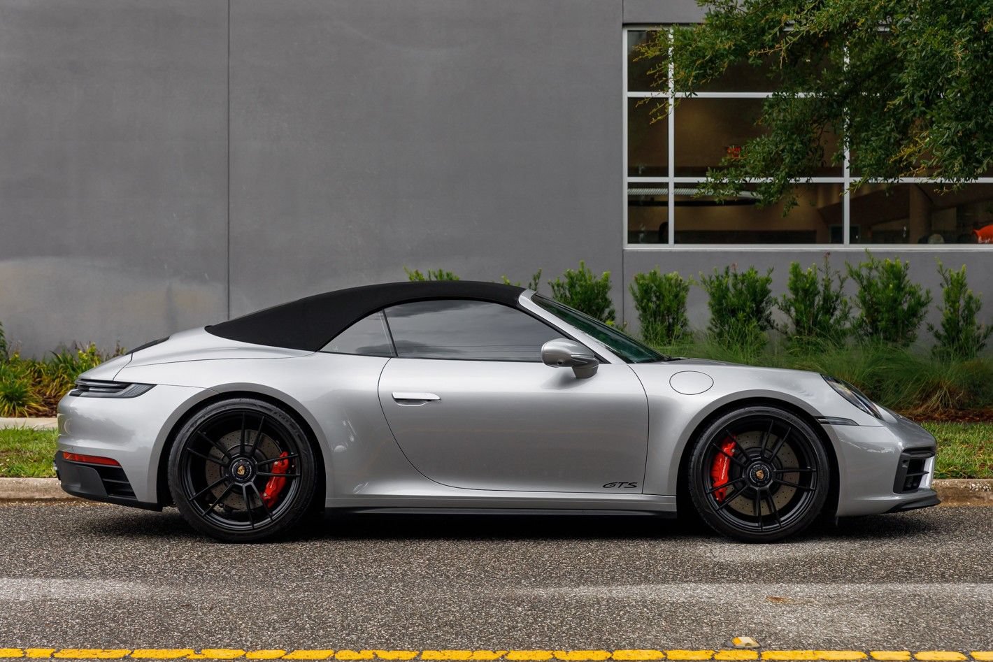 Used 2022 Porsche 911 Carrera GTS RWD image 5