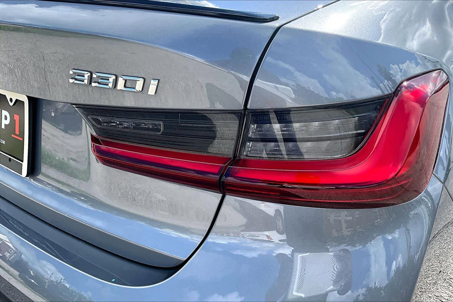 Used 2026 BMW 330i Sedan w/ M Sport Package RWD image 29