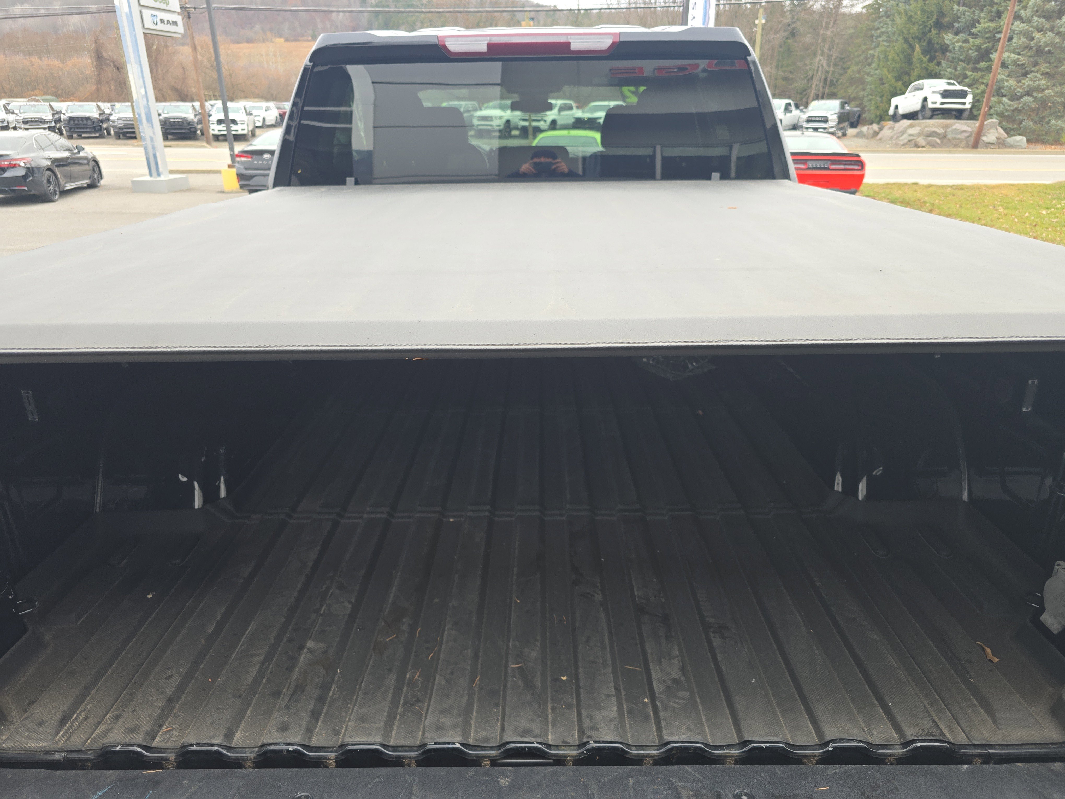 Used 2022 Chevrolet Silverado 1500 LT image 5