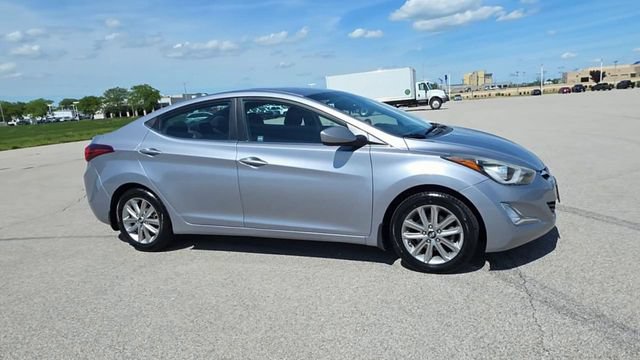 Used 2015 Hyundai Elantra SE w/ Option Group 03 FWD image 9