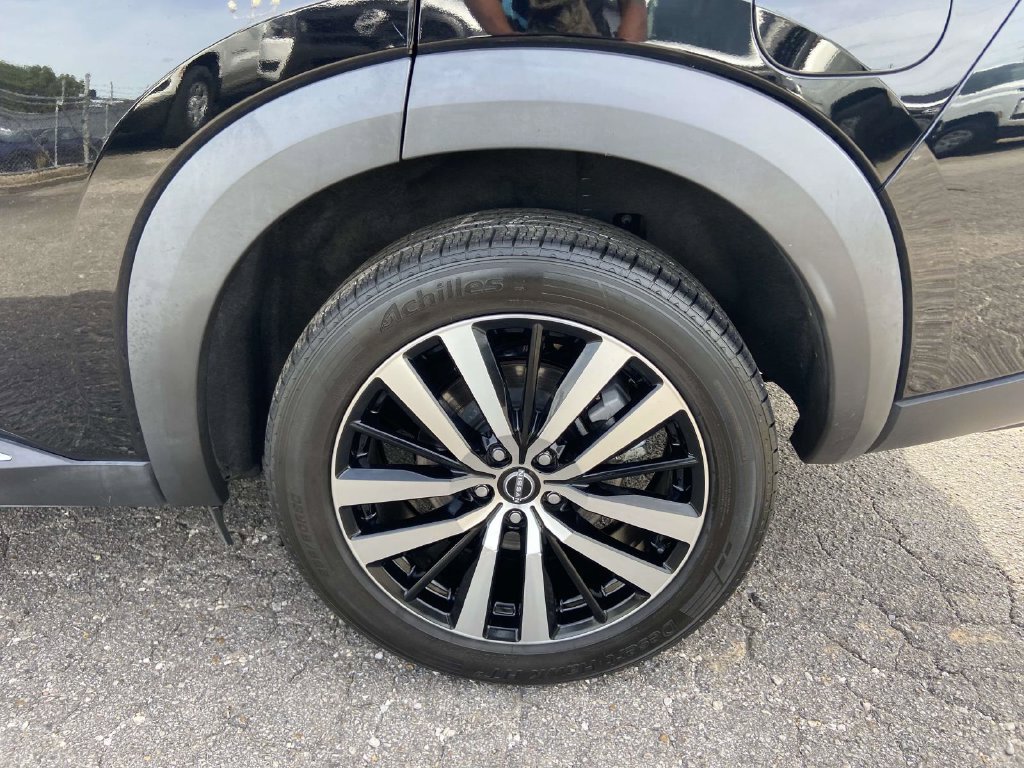 Used 2023 Nissan Pathfinder Platinum AWD/4WD image 9
