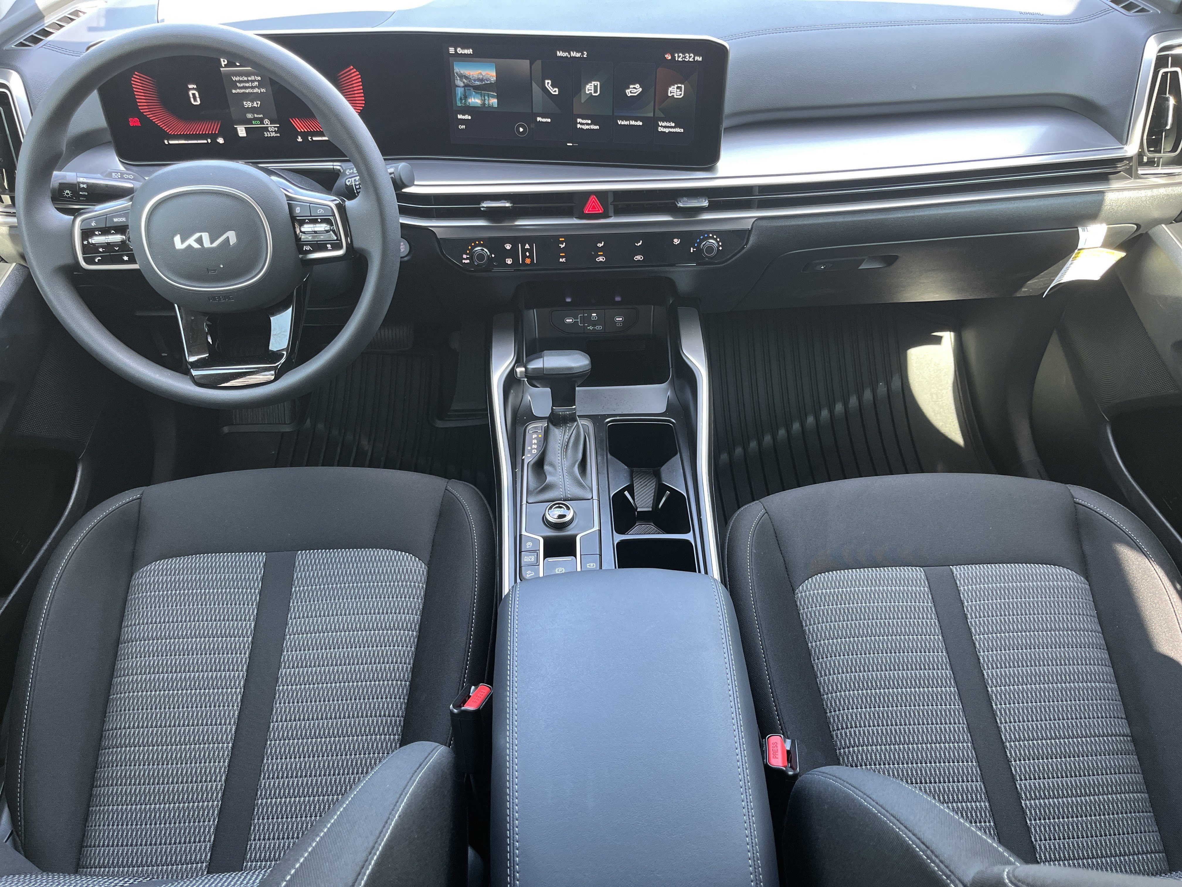 Certified 2025 Kia Sorento LX image 3