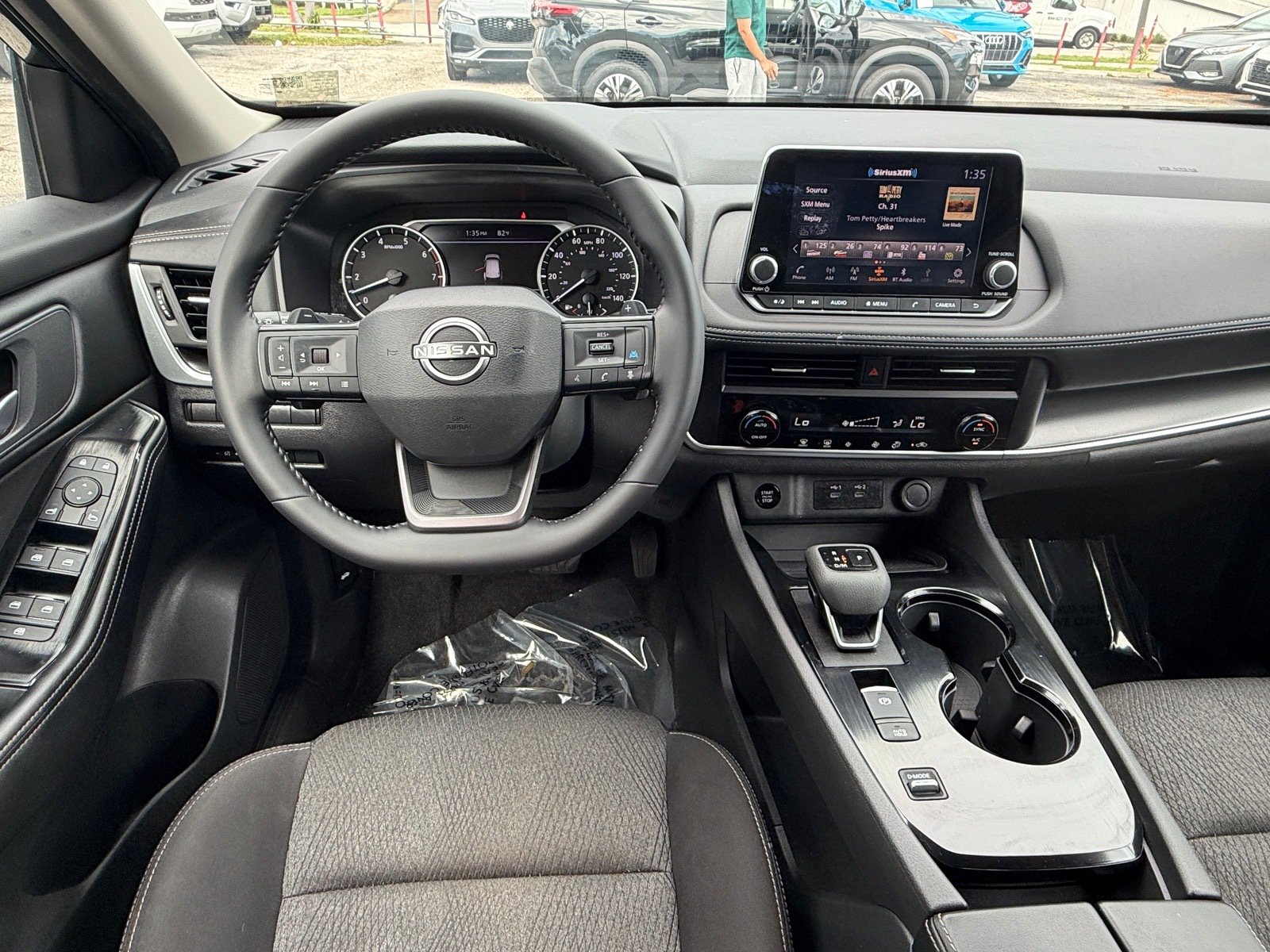 Certified 2025 Nissan Rogue SV FWD image 11