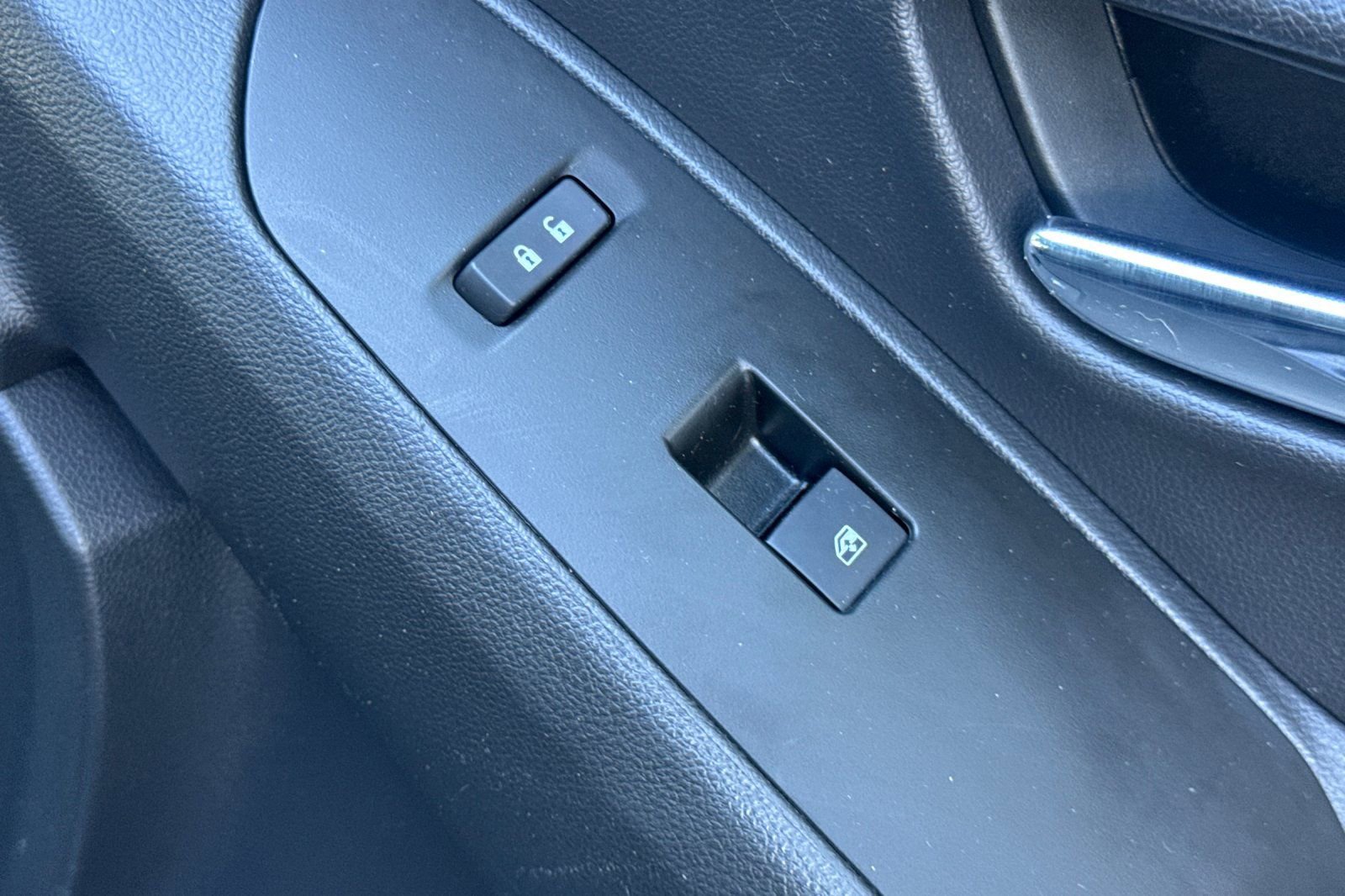 Used 2021 Chevrolet Trax LT w/ Driver Confidence Package image 23