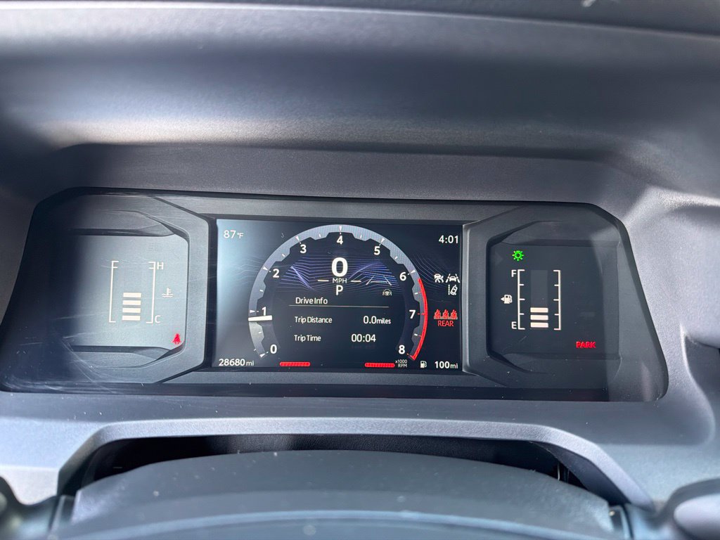 Used 2025 Toyota Tacoma SR w/ SR Upgrade Package AWD/4WD image 9