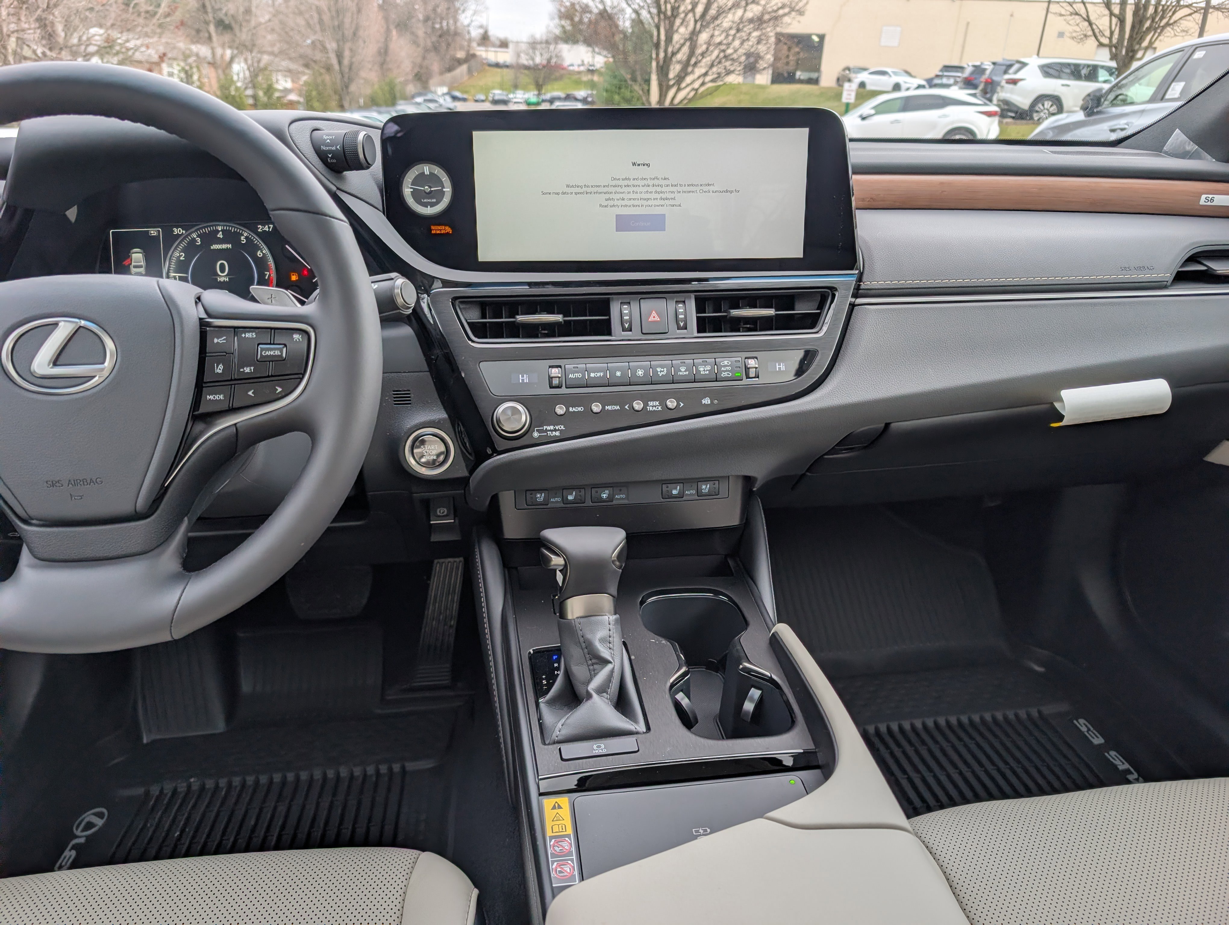 New 2025 Lexus ES 350 w/ Premium Package image 14