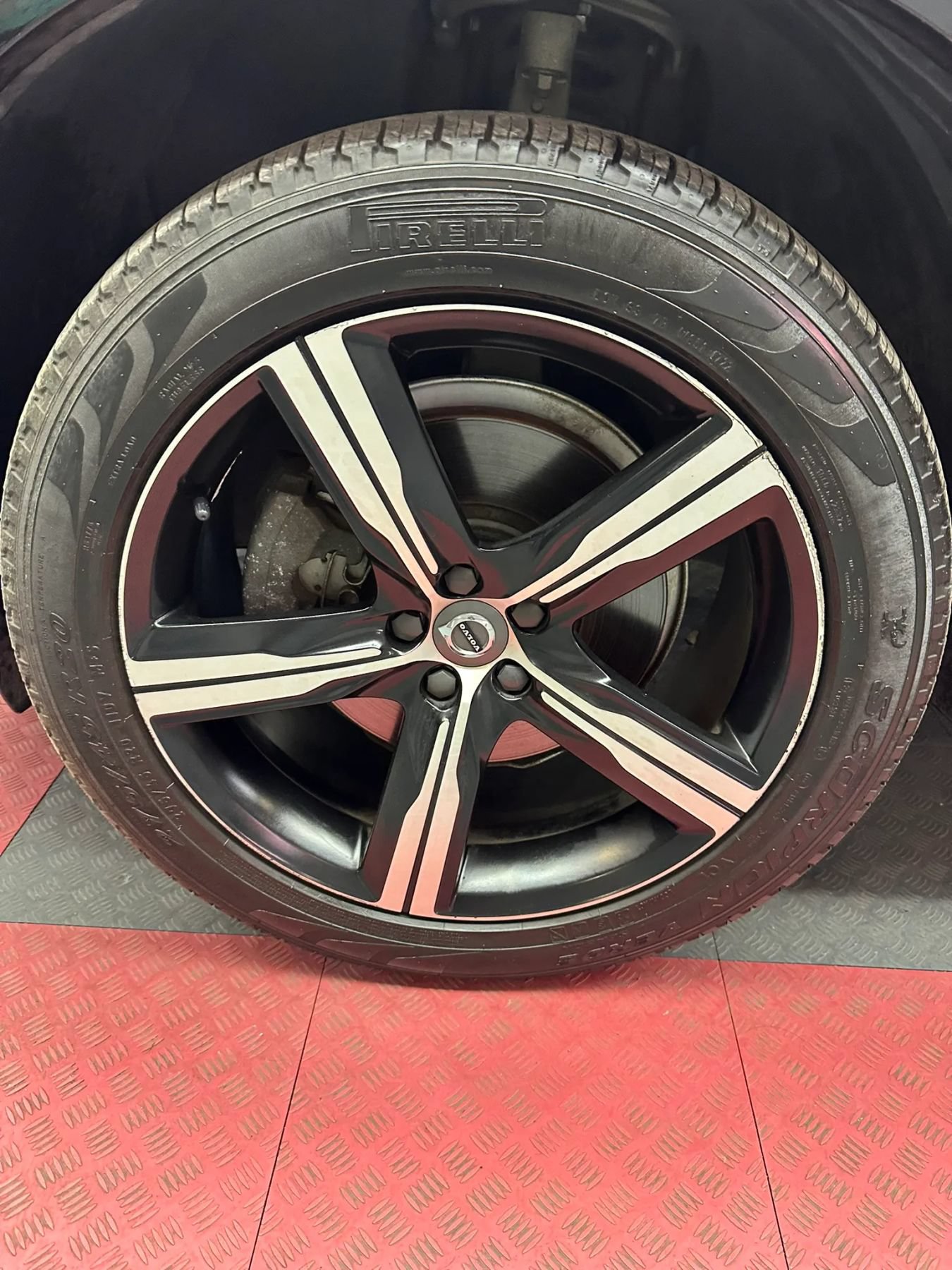 Used 2016 Volvo XC90 T5 R-Design FWD image 37
