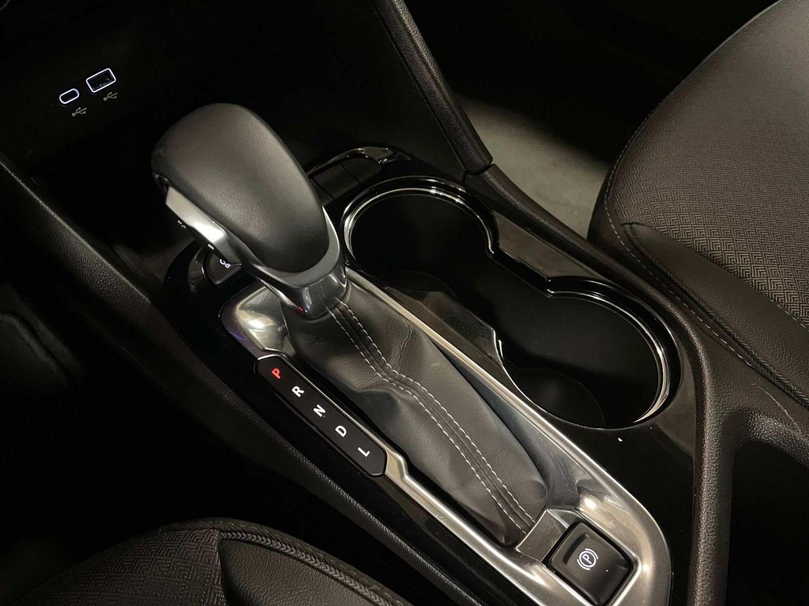 Used 2025 Buick Encore GX Preferred image 41