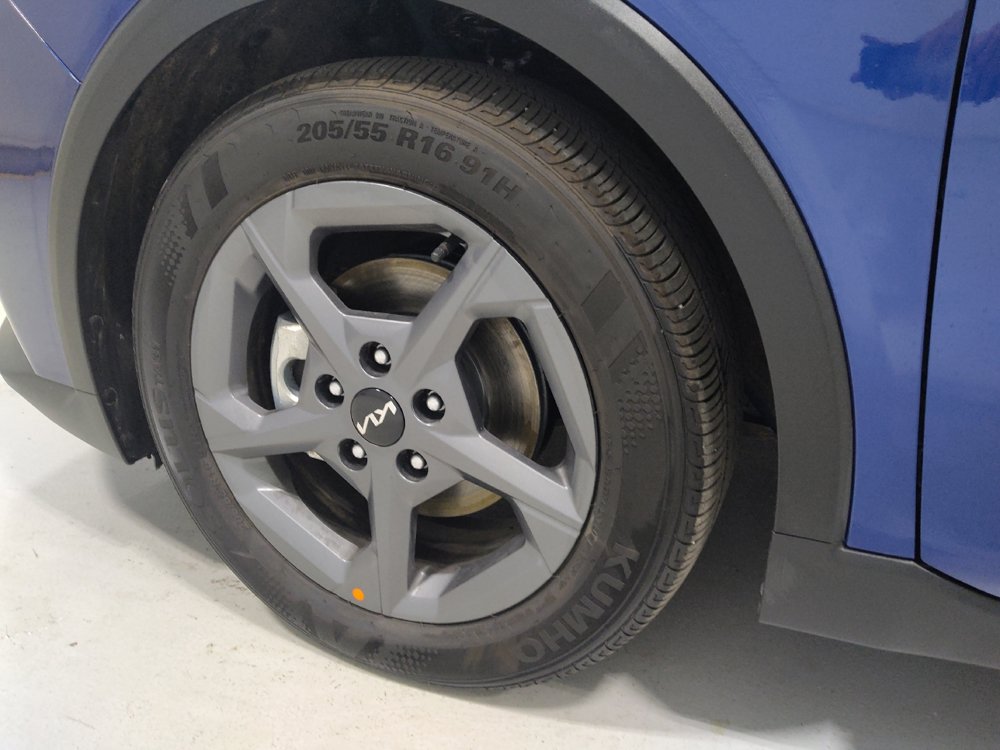 Used 2025 Kia K4 FWD image 31