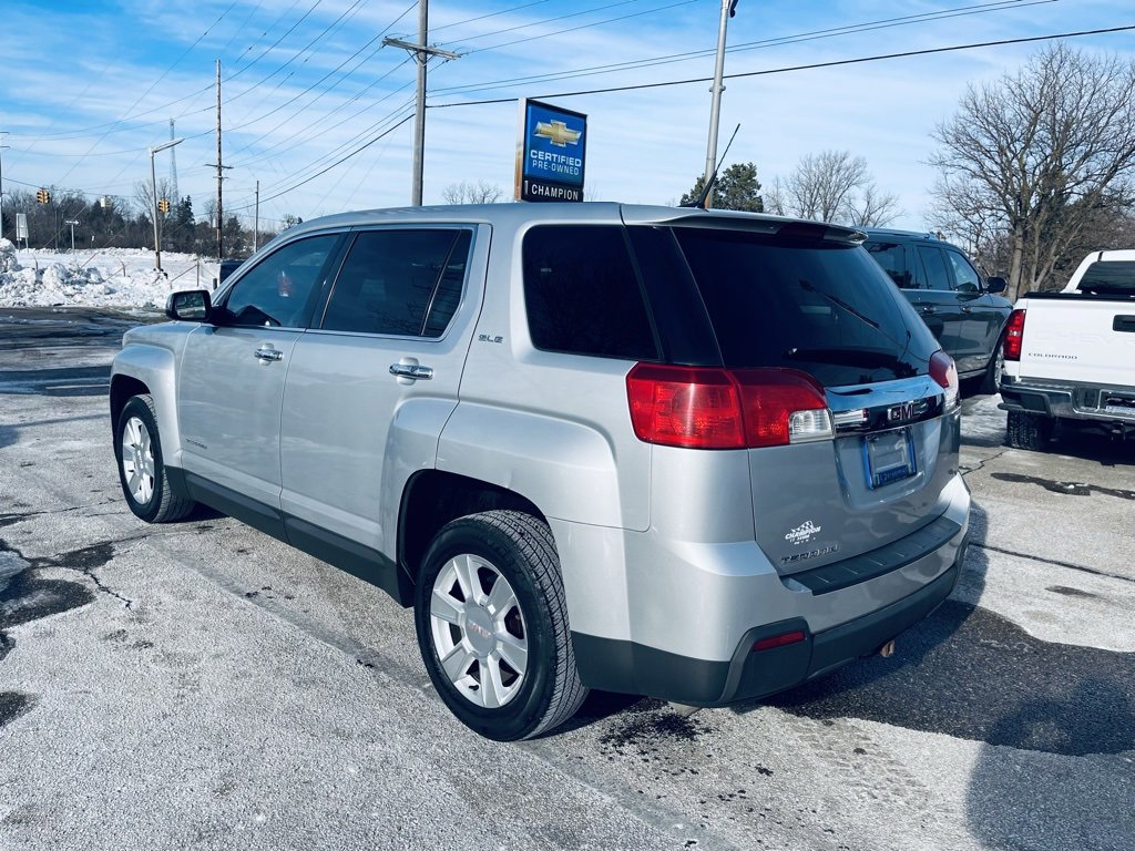 Used 2013 GMC Terrain SLE w/ LPO, Chrome Package image 3